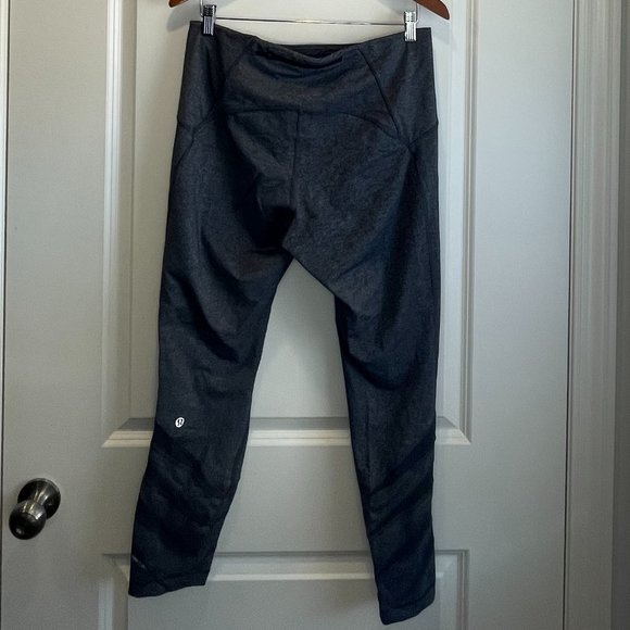 GREY LEGGINGS SIZE 12 LADIES LULULEMON - Picture 2 of 2